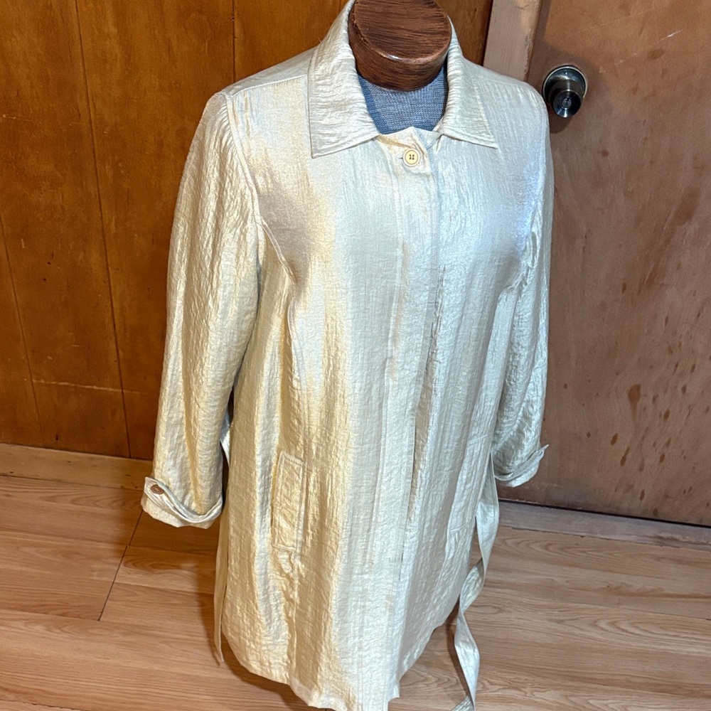 Chic Cream Button Down Shirt for Women